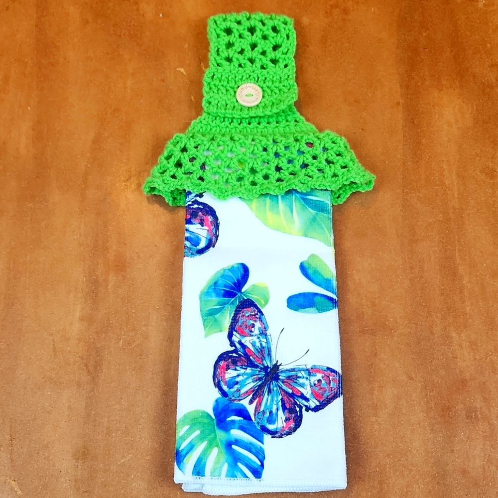Crocheted Top Hanging Kitchen Towel